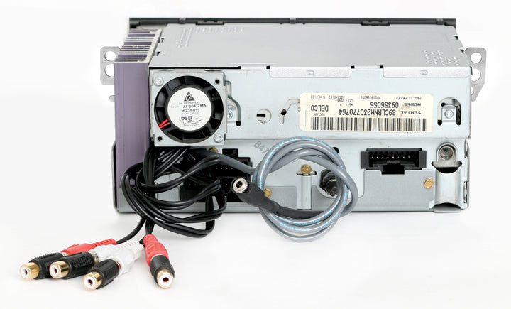 95-02 GMC Chevrolet Isuzu Car AM FM CD Player w Aux Input