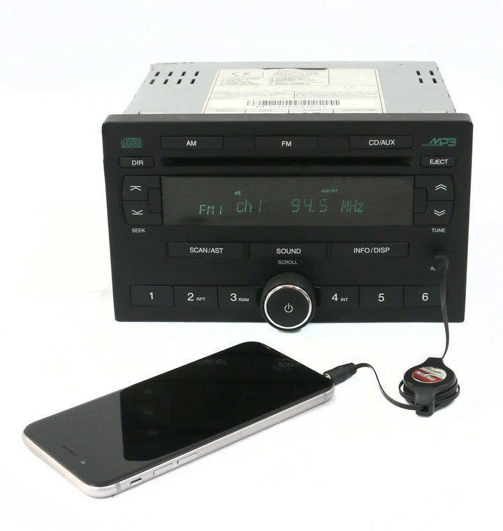 2005-2008 Suzuki Forenza AM FM Radio CD Player With Aux Input Part