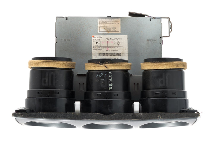 2006-2008 Mazda 6 AM FM Sat Radio 6 Disc CD Player w Bezel