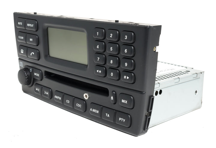 JAGUAR 純正 カーオーディオ 本体 2003年製 2002-2003 Jaguar X-Type Radio AM FM Single Disc CD Player & Aux