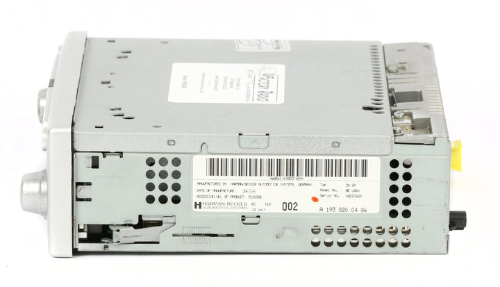 Chrysler Crossfire 2004-08 Radio AM FM Single Disc CD Receiver - A