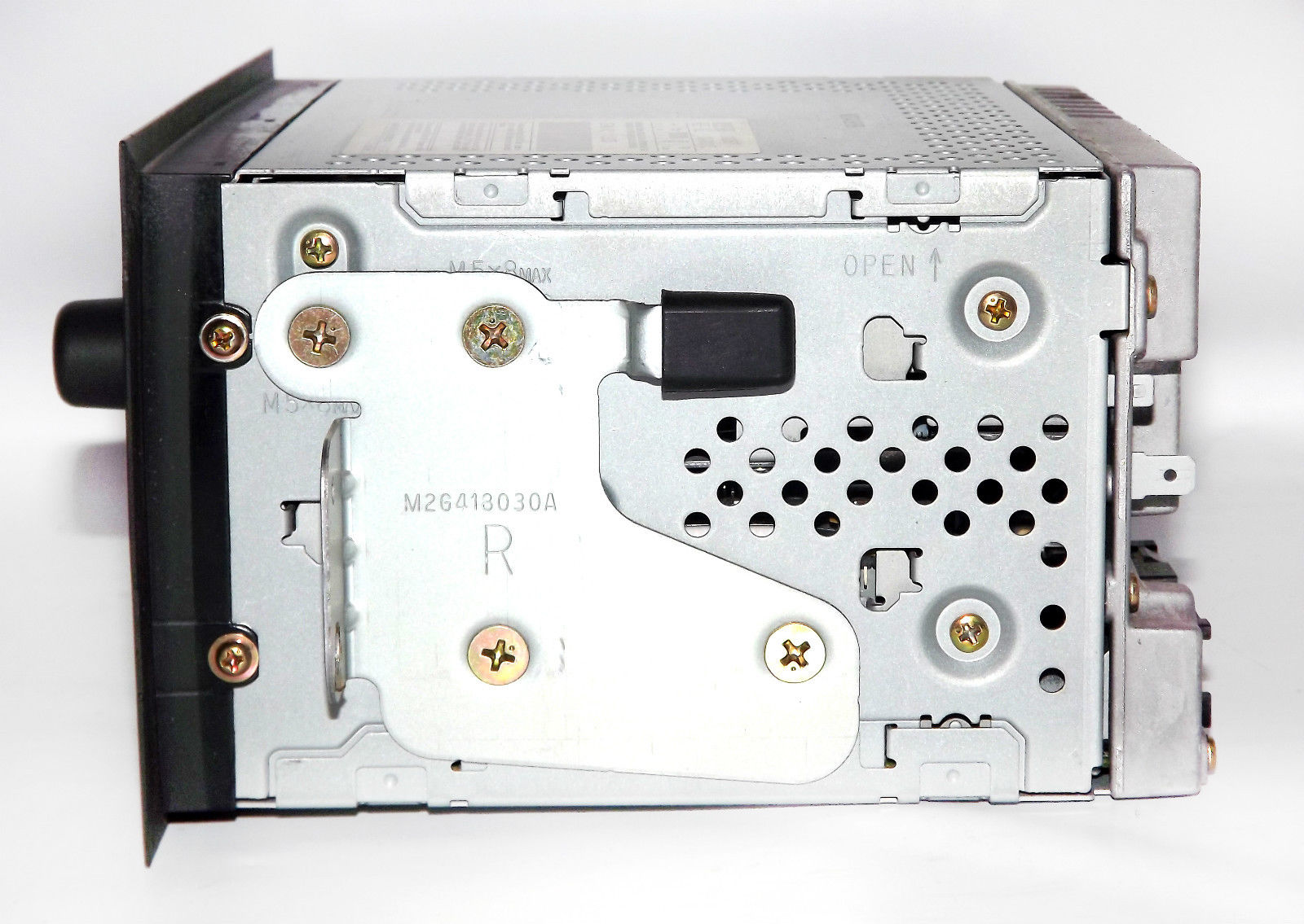 2000-2005 Saturn L S Series AM FM CD Cassette Radio w Aux Input
